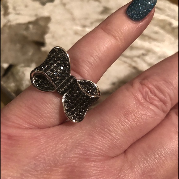 Put a 🎀bow on it😄Black spinel ring - Picture 2 of 8